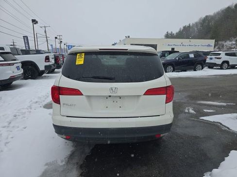 Used 2017 Honda Pilot EX image 4
