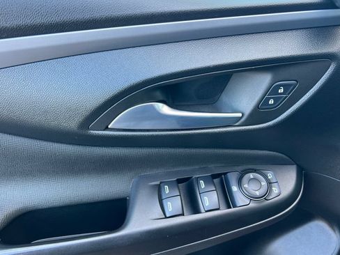 Used 2024 Buick Envista Preferred w/ Convenience I Package FWD image 8
