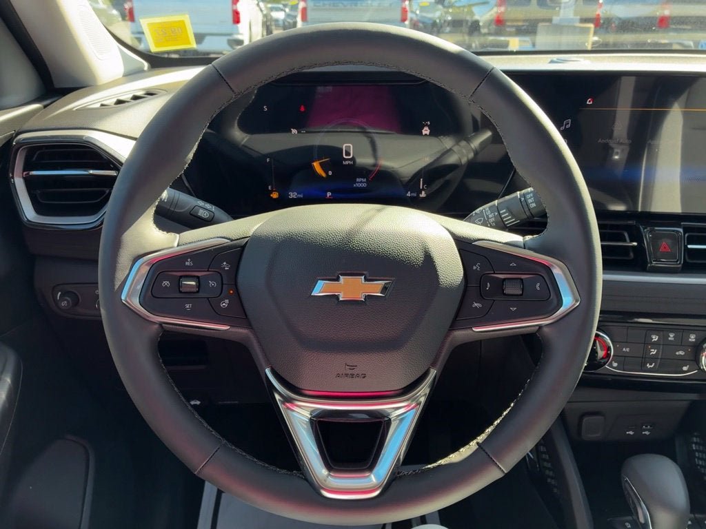 New 2026 Chevrolet TrailBlazer LT w/ LT Cold Weather Package FWD image 9