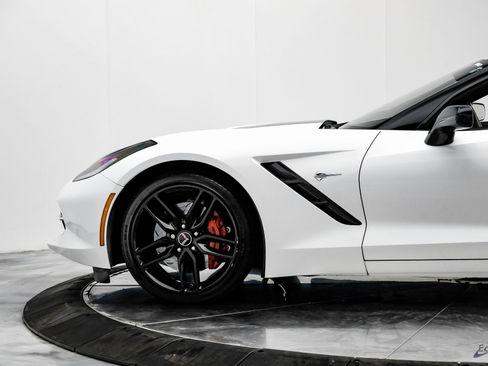 Used 2014 Chevrolet Corvette Z51 3LT Performance Exhaust GT w/ 3LT Preferred Equipment Group image 9