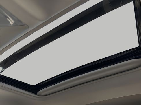 Used 2021 Toyota RAV4 XLE w/ Convenience Package image 20