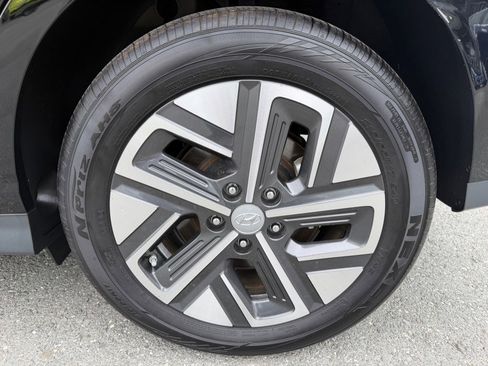 Used 2023 Hyundai Kona Limited FWD image 50