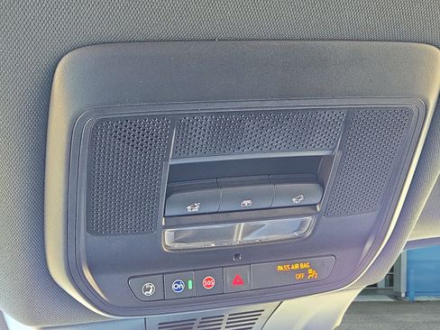 New 2025 Chevrolet Blazer EV LT image 27