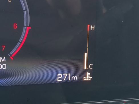 Used 2025 Chevrolet Trax LT w/ Driver Confidence Package image 12