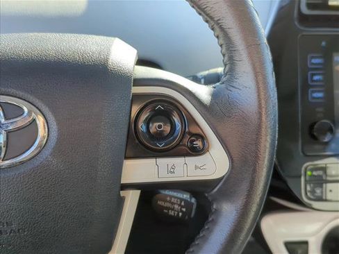Used 2016 Toyota Prius Four image 17