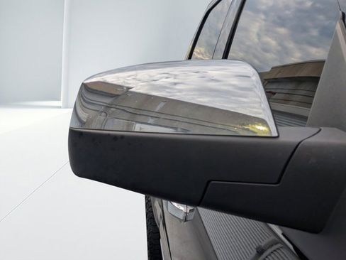 Used 2016 Chevrolet Silverado 1500 High Country w/ High Country Premium Package image 10