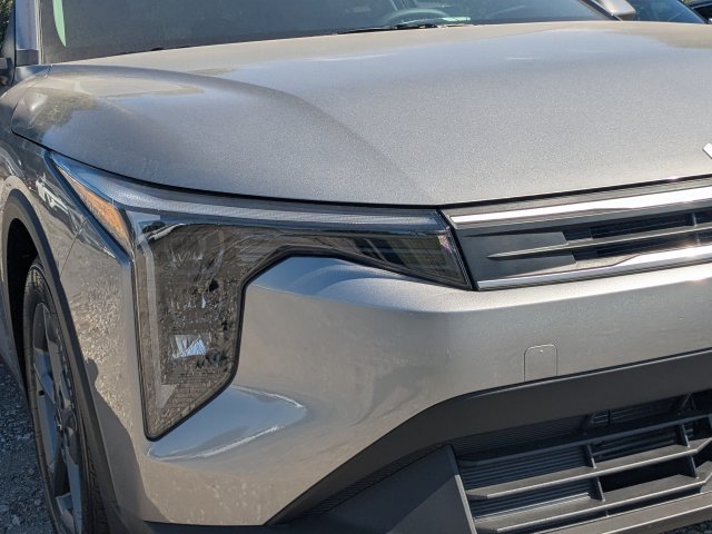 New 2027 Kia K4 FWD image 9
