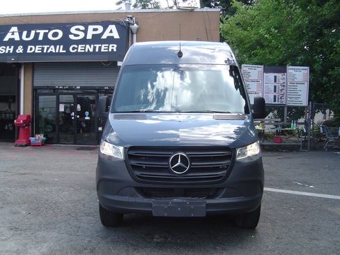Used 2019 Mercedes-Benz Sprinter 144 image 3