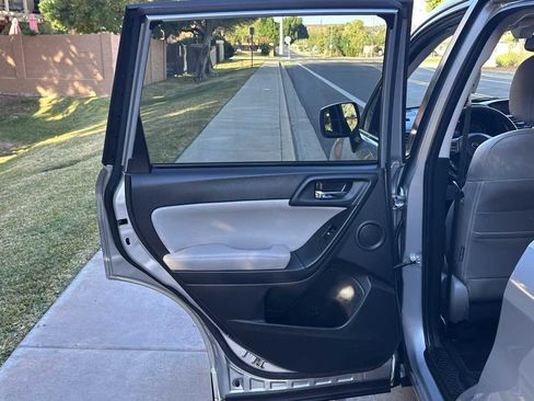 Used 2015 Subaru Forester 2.5i Limited image 47