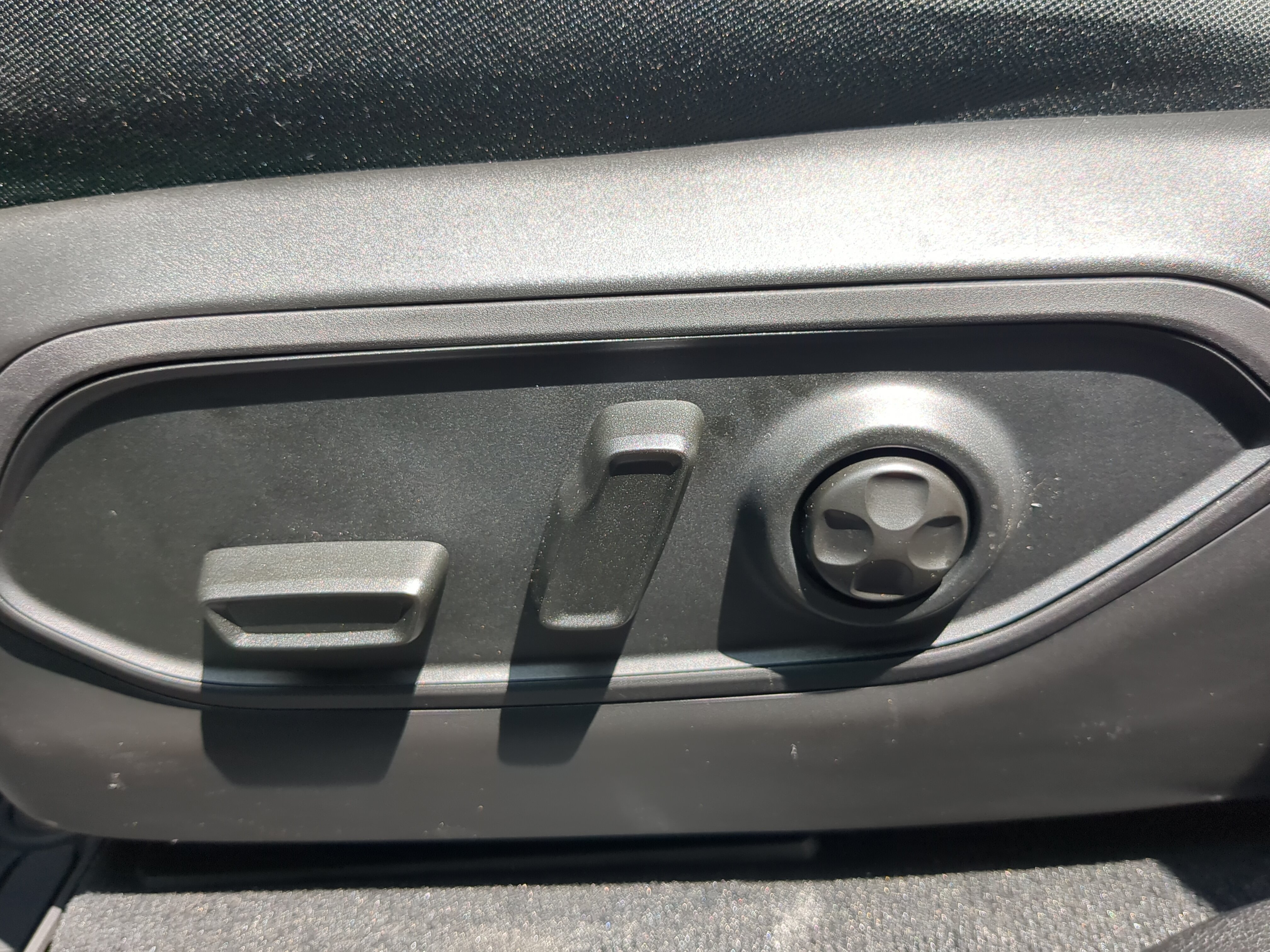 New 2026 Jeep Grand Cherokee Laredo RWD image 26