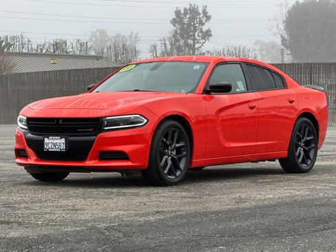 Used 2022 Dodge Charger SXT w/ Blacktop Package image 8