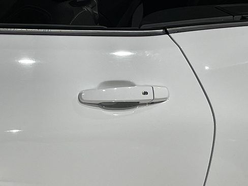 Used 2019 Chevrolet Camaro LT RWD image 15