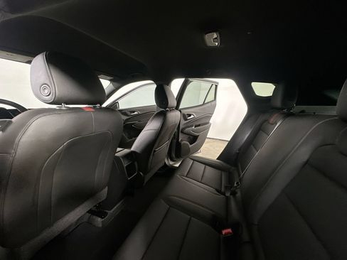 Used 2025 Chevrolet Trax RS w/ Driver Confidence Package FWD image 13