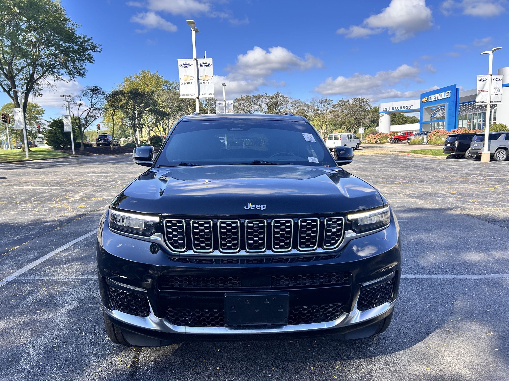 Used 2024 Jeep Grand Cherokee L Summit AWD/4WD image 2