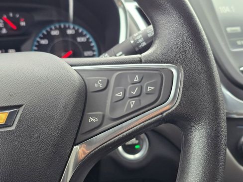 Used 2018 Chevrolet Equinox LS image 33