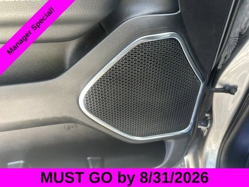 Used 2024 RAM 1500 Laramie AWD/4WD image 14