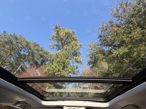 Certified 2022 GMC Yukon Denali w/ Denali Premium Package image 39