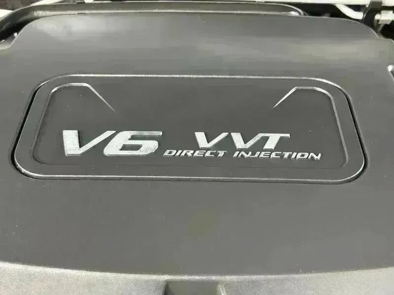 Used 2015 Chevrolet Colorado LT w/ Luxury Package RWD image 29