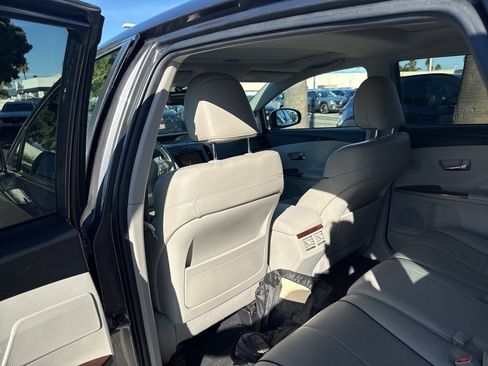 Used 2010 Toyota Venza AWD image 40