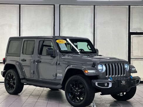 Used 2023 Jeep Wrangler Unlimited Sahara AWD/4WD image 1