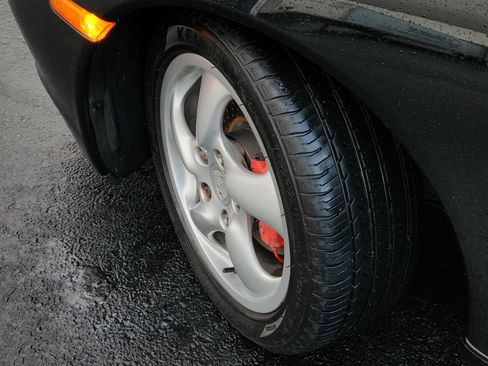 Used 2001 Porsche Boxster S image 6