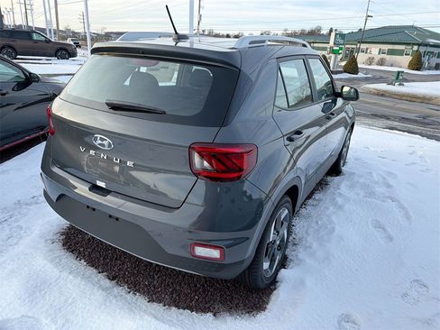 New 2026 Hyundai Venue SEL image 8