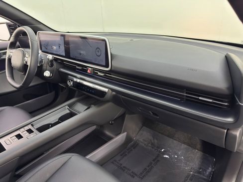 Used 2023 Hyundai Ioniq 6 SEL image 13
