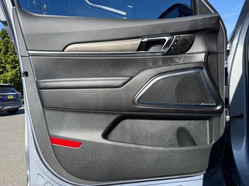 Certified 2022 Kia Telluride SX w/ SX Prestige Package AWD/4WD image 19