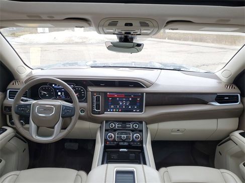 Used 2021 GMC Yukon Denali w/ Denali Ultimate Package image 24