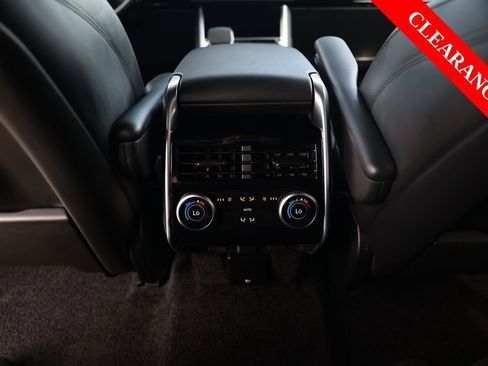 Used 2025 Land Rover Range Rover Long Wheelbase SE AWD/4WD image 31