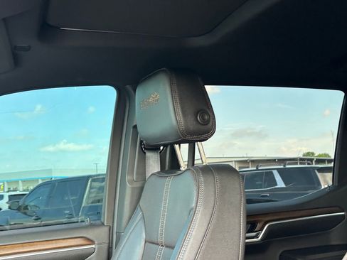 Used 2024 Chevrolet Silverado 1500 High Country image 13