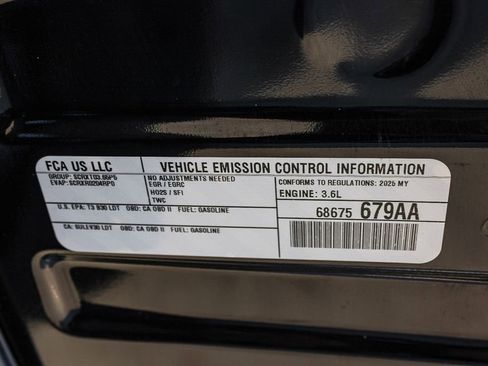 Used 2025 Jeep Grand Cherokee Laredo X image 28