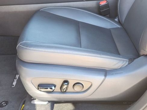 Used 2025 Lexus RX 350 FWD w/ Technology Package image 29