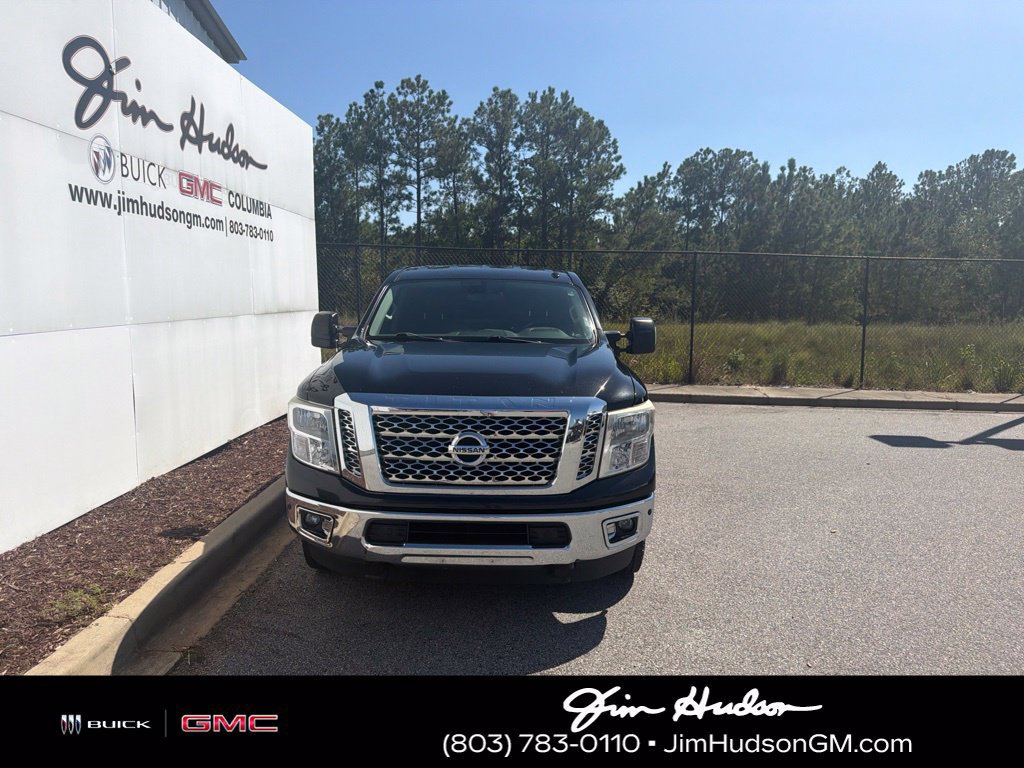 Used 2017 Nissan Titan SV RWD image 5