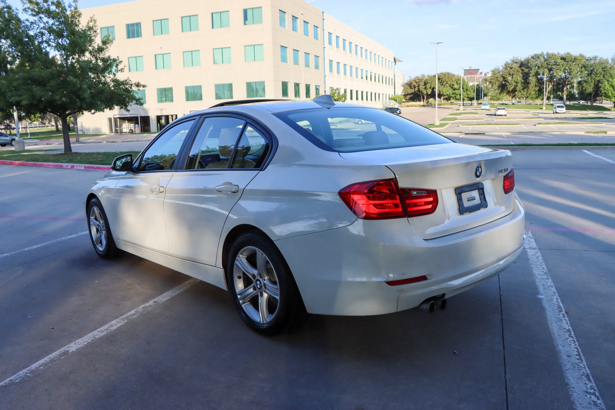 Used 2013 BMW 328i Sedan RWD image 5