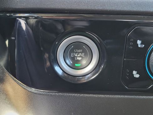 Used 2024 Chevrolet Silverado 1500 LT image 22