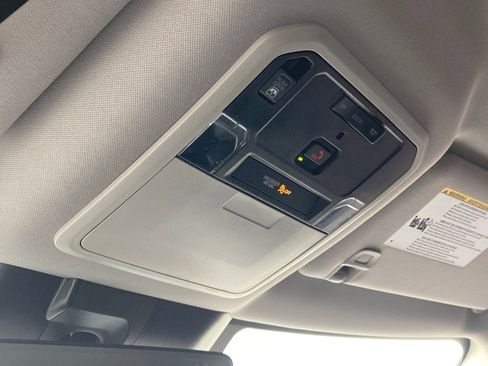 Used 2023 Toyota Tundra Limited image 26