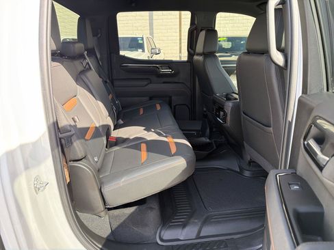 Used 2025 GMC Sierra 1500 AT4 AWD/4WD image 26