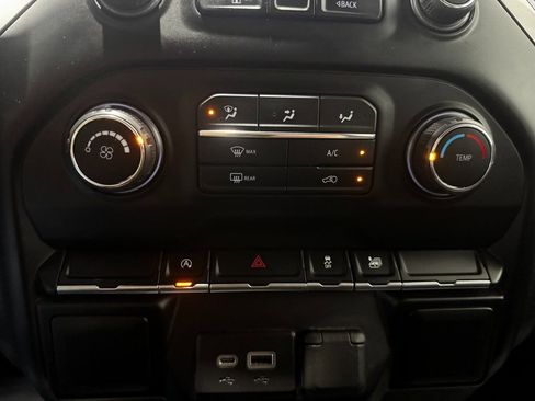 Used 2020 Chevrolet Silverado 1500 LT w/ Bed Protection Package image 36