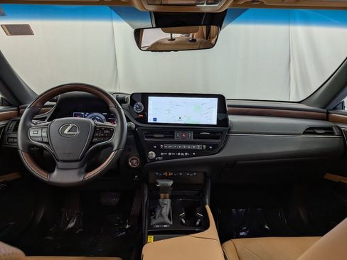 Certified 2024 Lexus ES 300h Ultra Luxury w/ Accessory Package (Z2) image 13