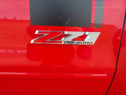 Used 2017 Chevrolet Silverado 1500 LT w/ Rally 2 Edition image 8