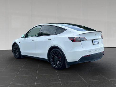 Used 2023 Tesla Model Y Performance AWD/4WD image 3