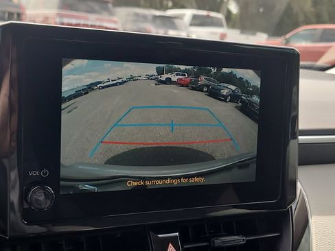 Used 2025 Toyota Corolla LE FWD image 21