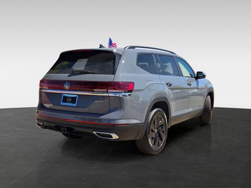 New 2026 Volkswagen Atlas SE image 4