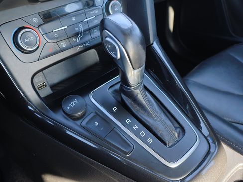 Used 2018 Ford Focus Titanium image 25