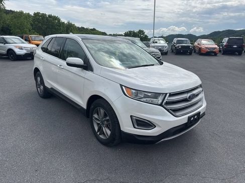 Used 2015 Ford Edge SEL w/ Equipment Group 201A AWD/4WD image 2