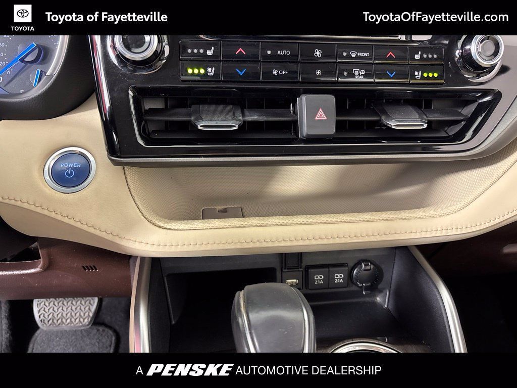 Used 2021 Toyota Highlander Limited FWD image 40