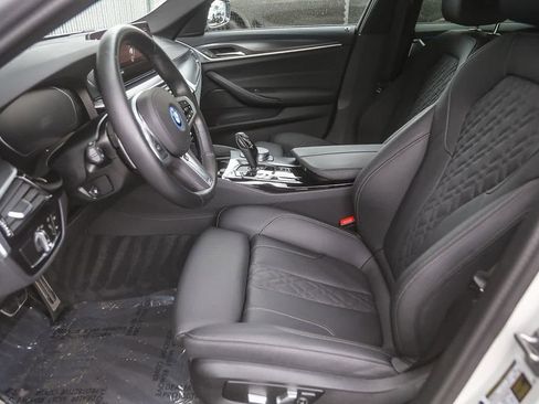 Certified 2023 BMW 530e w/ M Sport Package image 14