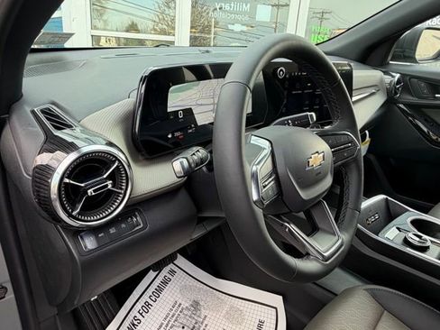 New 2026 Chevrolet Equinox LT w/ Convenience Package II AWD/4WD image 33