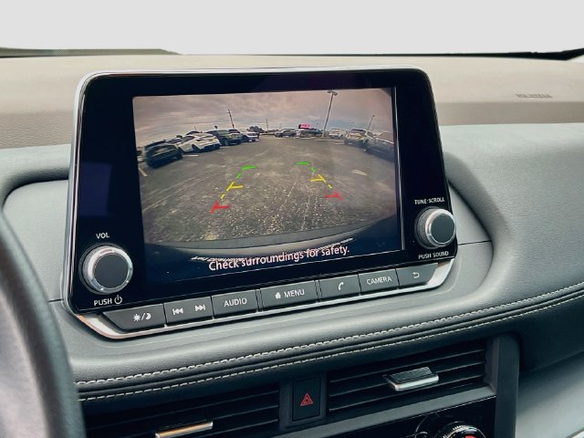 Used 2023 Nissan Rogue S FWD image 10